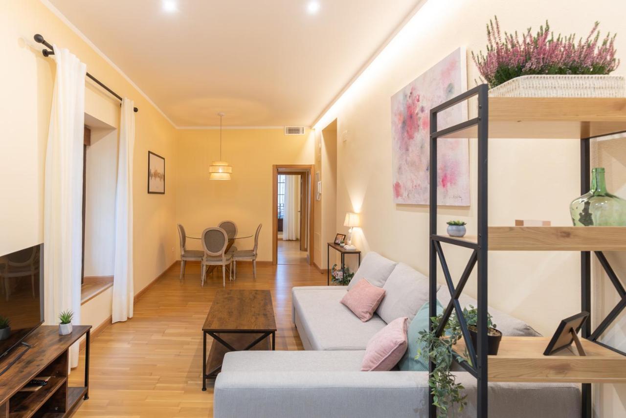 Apartamento Puerta De Cordoba- Exterior Con Balcones ภายนอก รูปภาพ