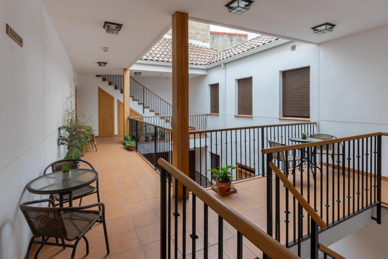 Apartamento Puerta De Cordoba- Exterior Con Balcones ภายนอก รูปภาพ