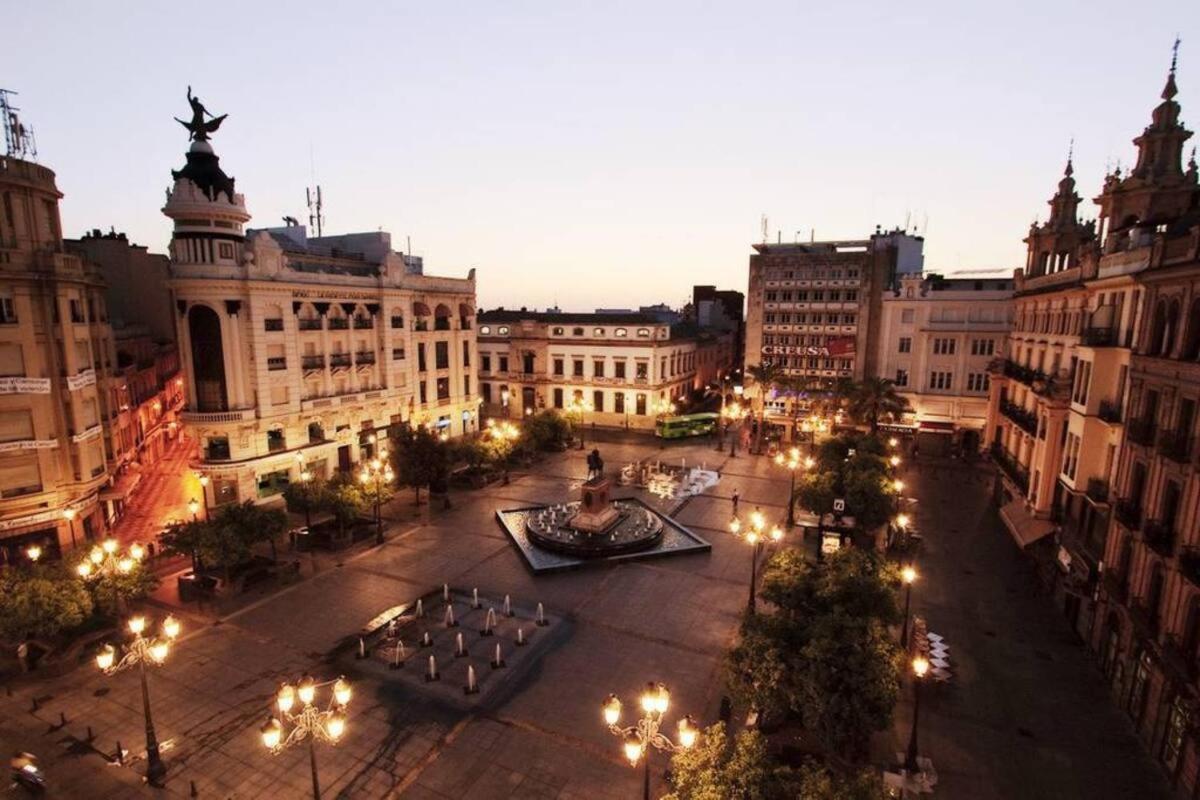 Apartamento Puerta De Cordoba- Exterior Con Balcones ภายนอก รูปภาพ