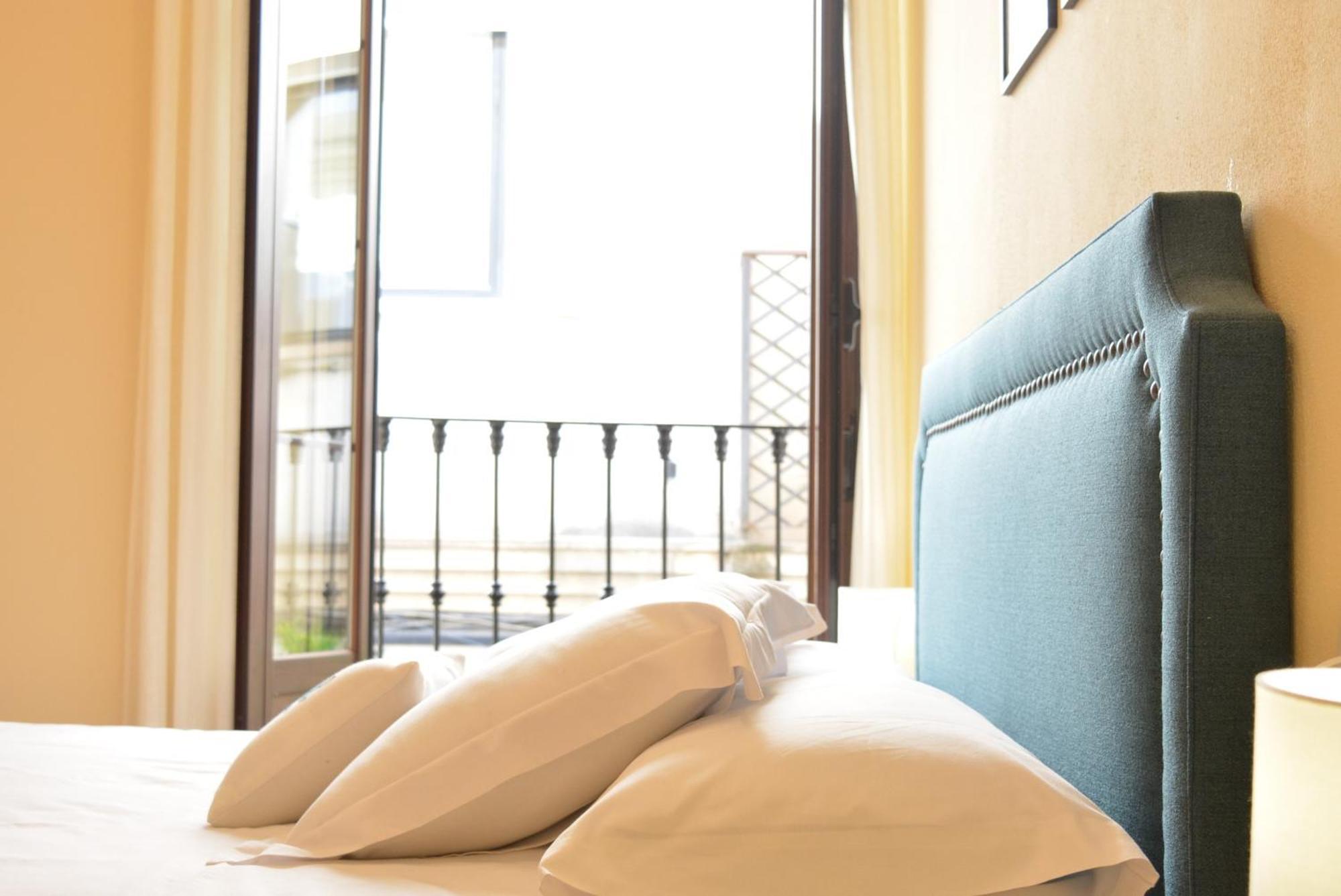 Apartamento Puerta De Cordoba- Exterior Con Balcones ภายนอก รูปภาพ