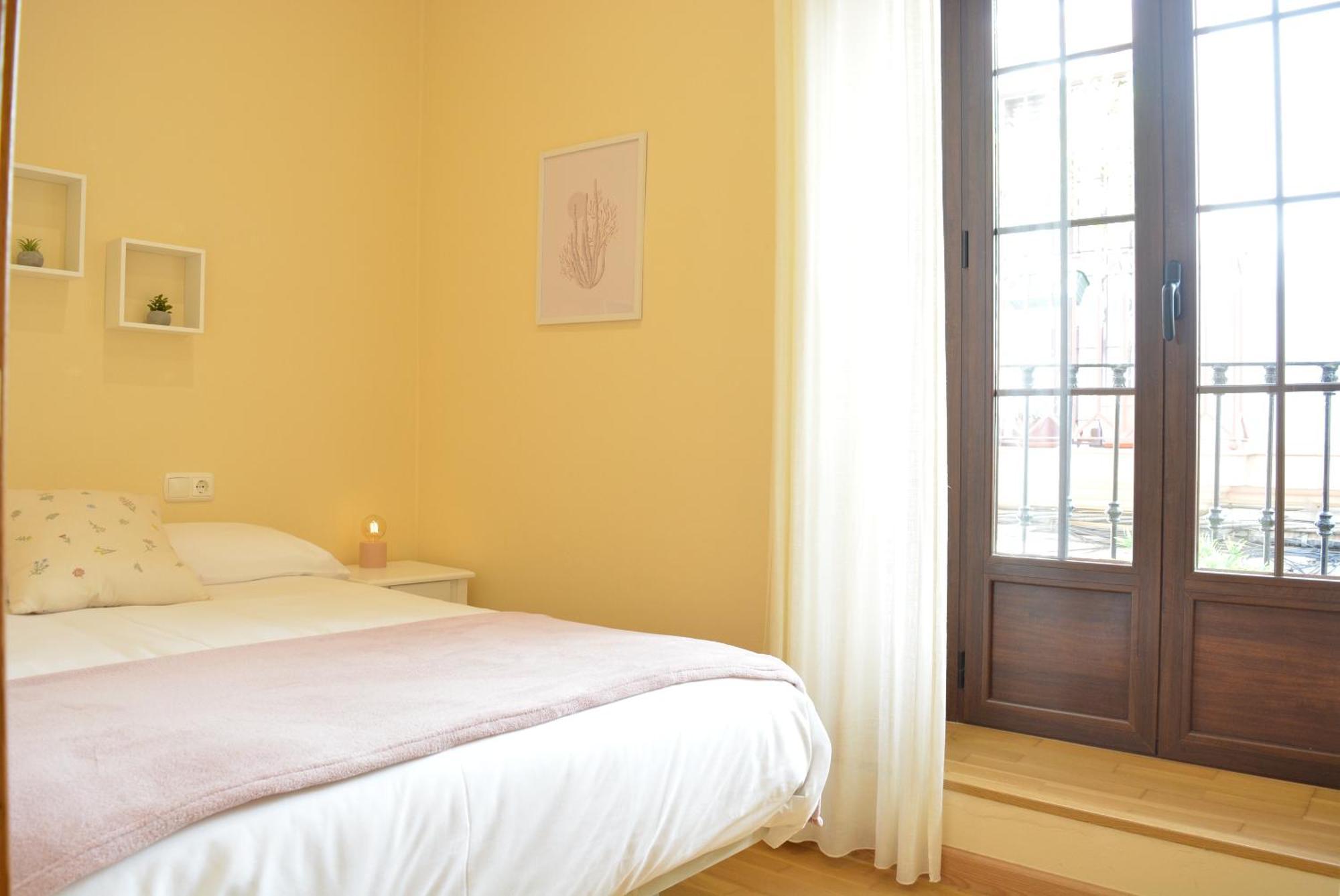 Apartamento Puerta De Cordoba- Exterior Con Balcones ภายนอก รูปภาพ