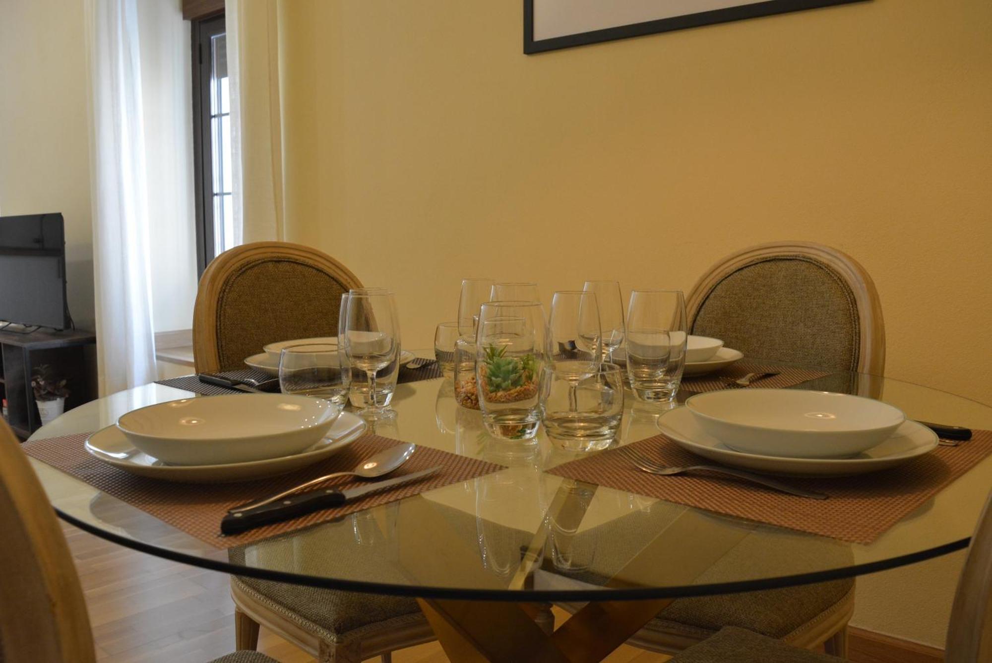 Apartamento Puerta De Cordoba- Exterior Con Balcones ภายนอก รูปภาพ