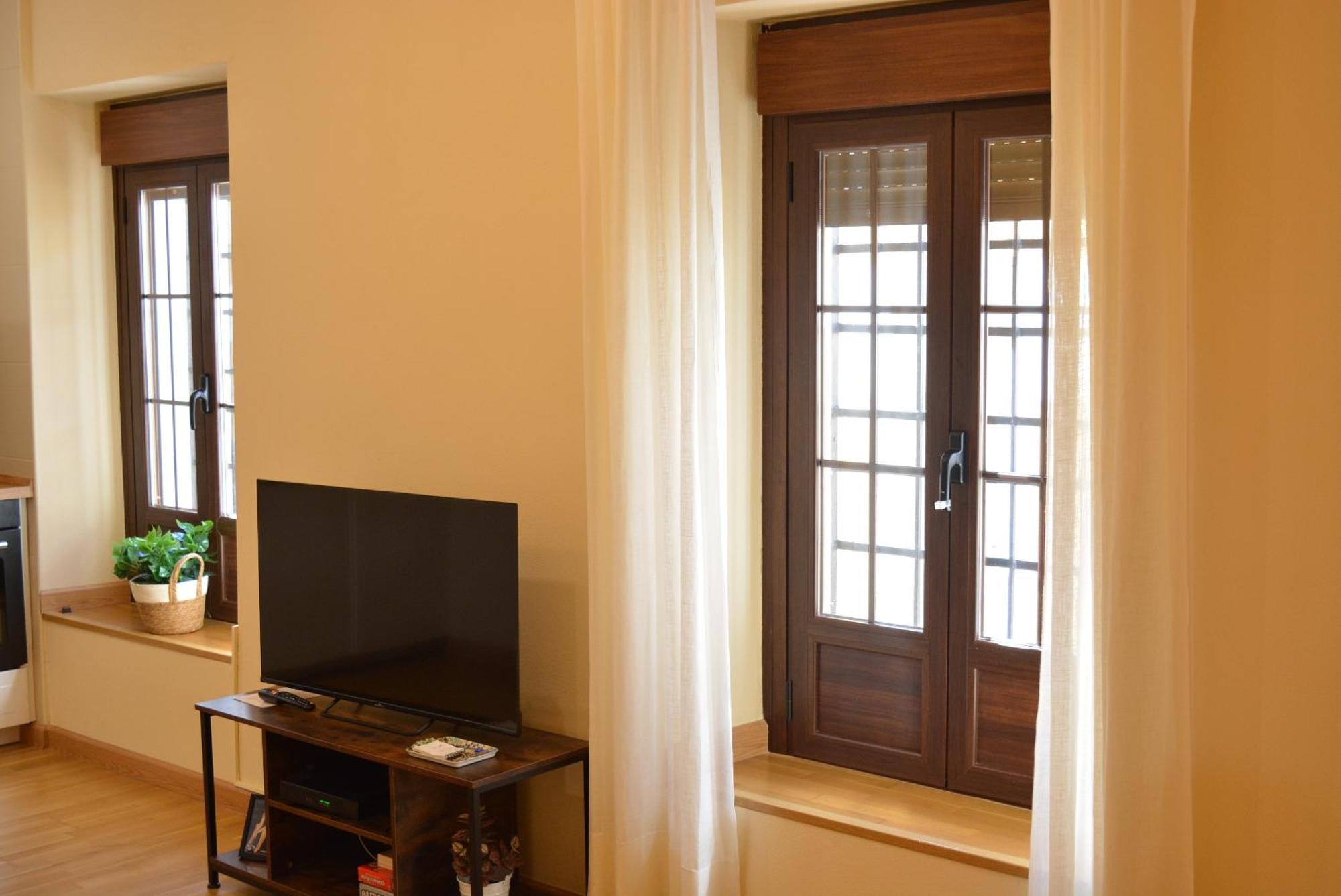 Apartamento Puerta De Cordoba- Exterior Con Balcones ภายนอก รูปภาพ