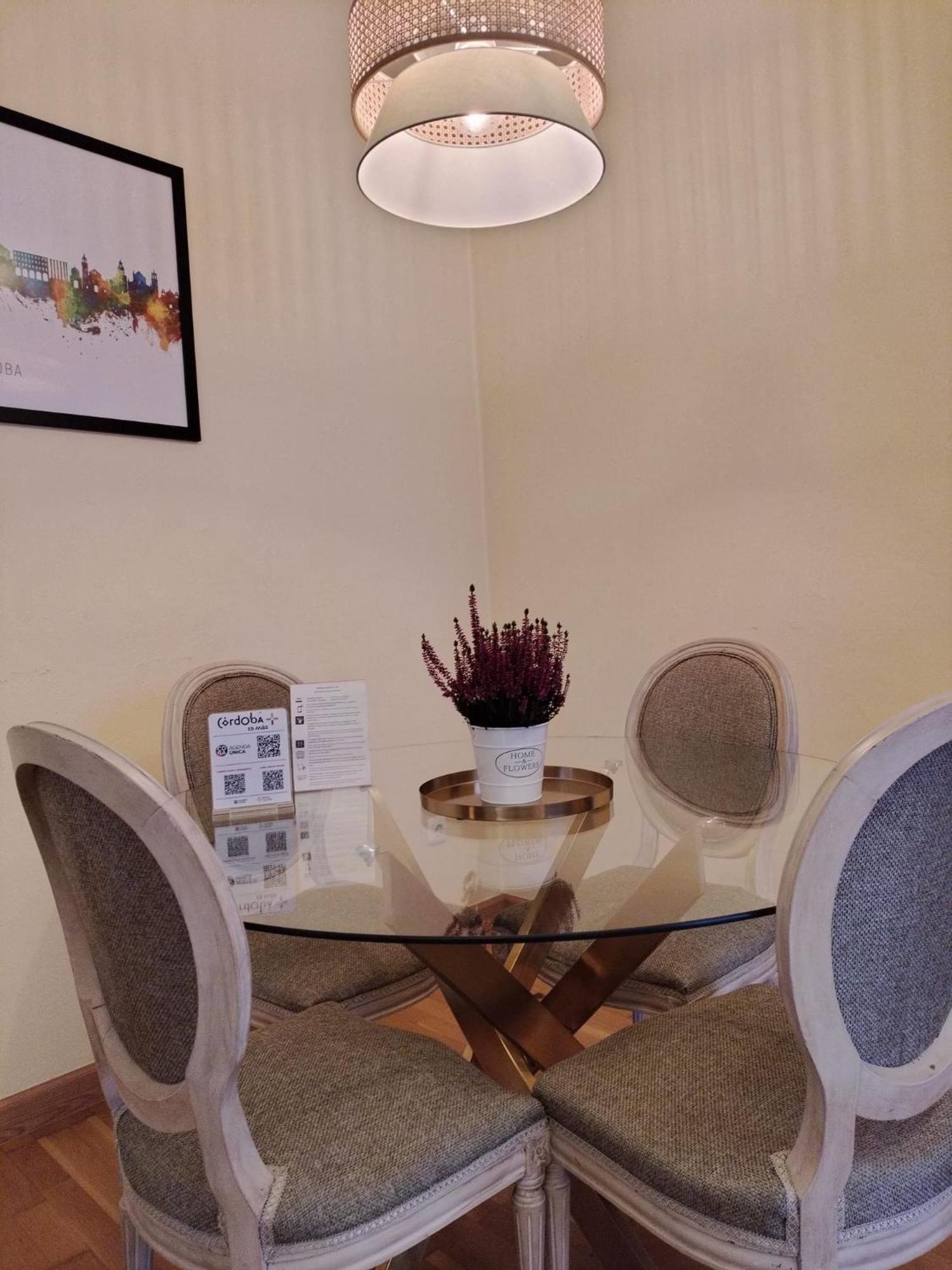 Apartamento Puerta De Cordoba- Exterior Con Balcones ภายนอก รูปภาพ