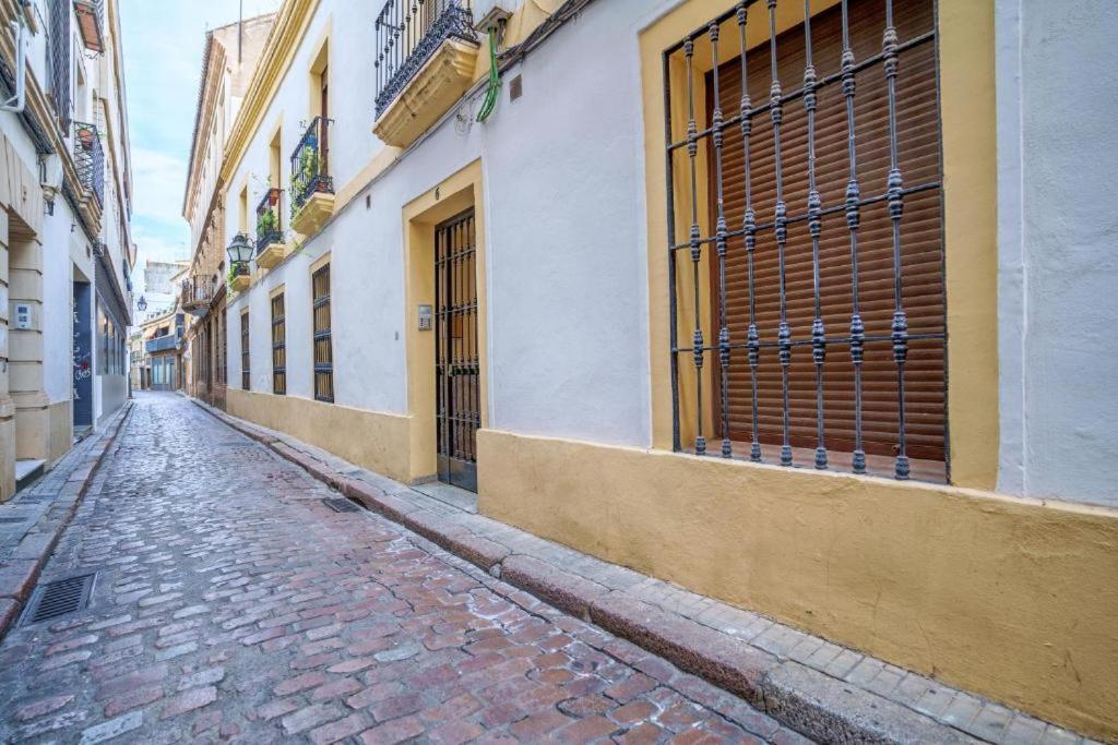 Apartamento Puerta De Cordoba- Exterior Con Balcones ภายนอก รูปภาพ